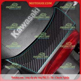 Dán nhựa đuôi xe